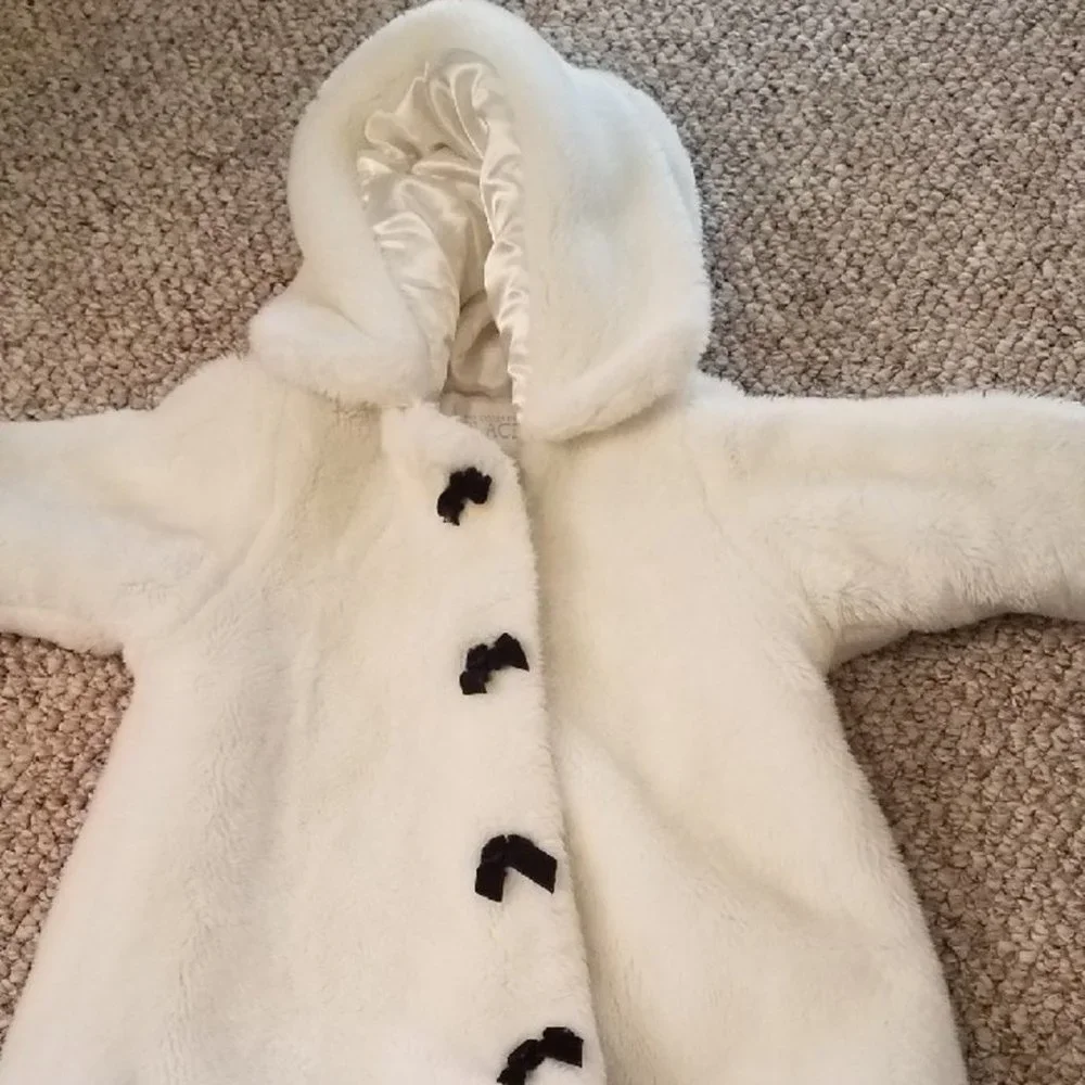 The‎ Children's Place White Winter Coat 12mth